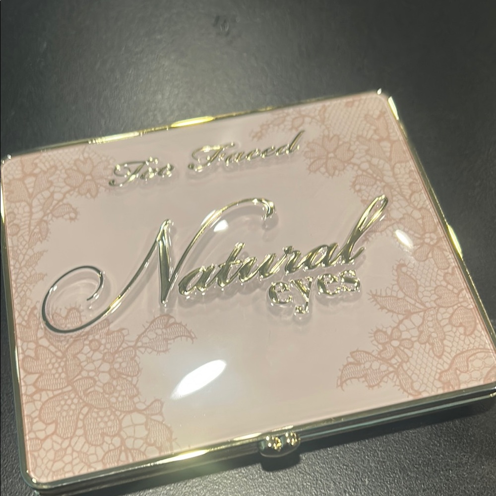 Too Faced Pink Eyeshadow Palette Romantic Shades